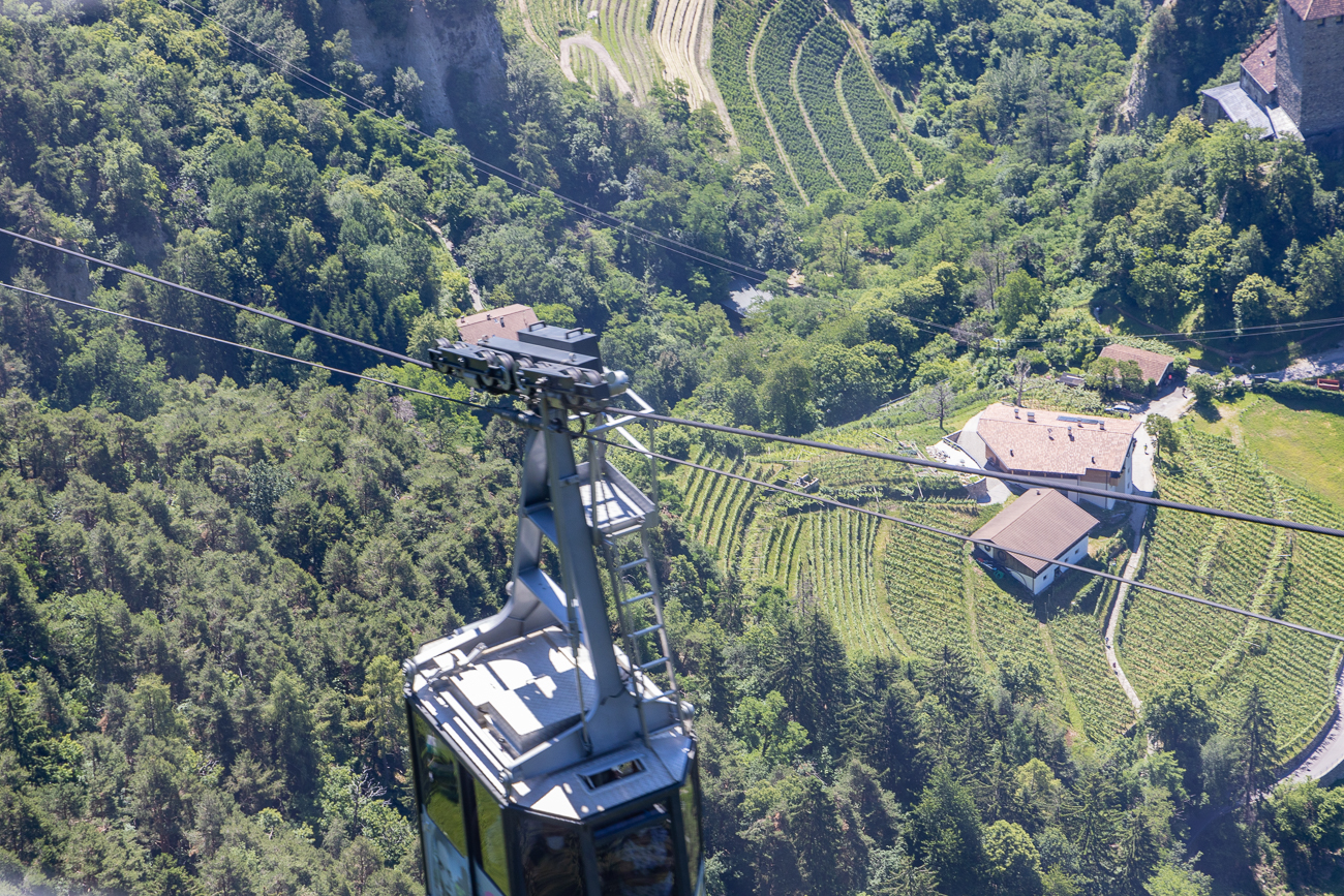 Mit der Seilbahn geht es dann wieder ins Dorf zurück