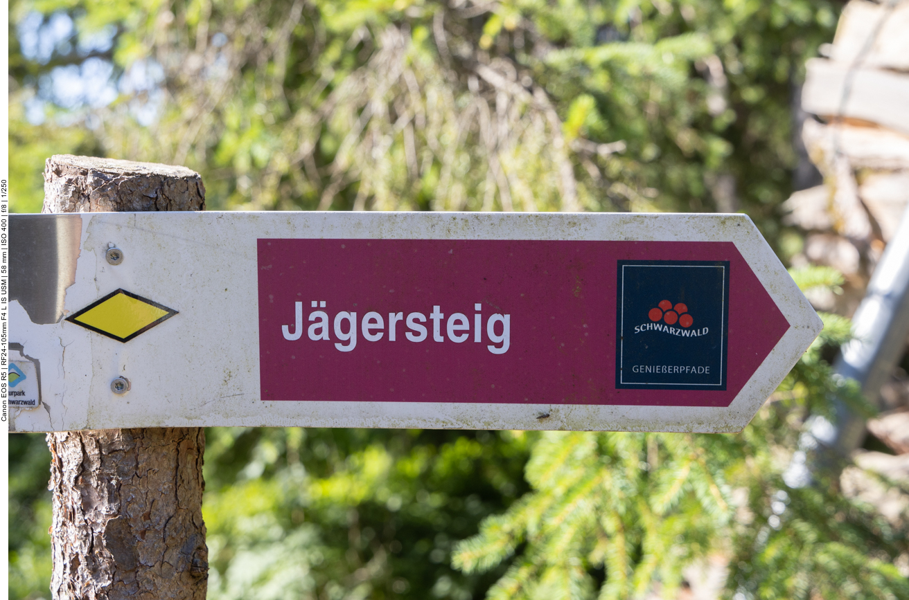 Kennzeichnung des Wanderwegs "Schluchseer Jägersteig"