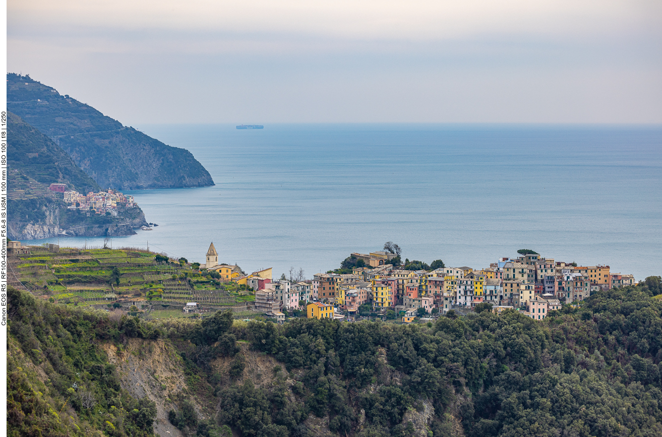 Blick zurück auf Corneglia und weiter hinten Manarolo