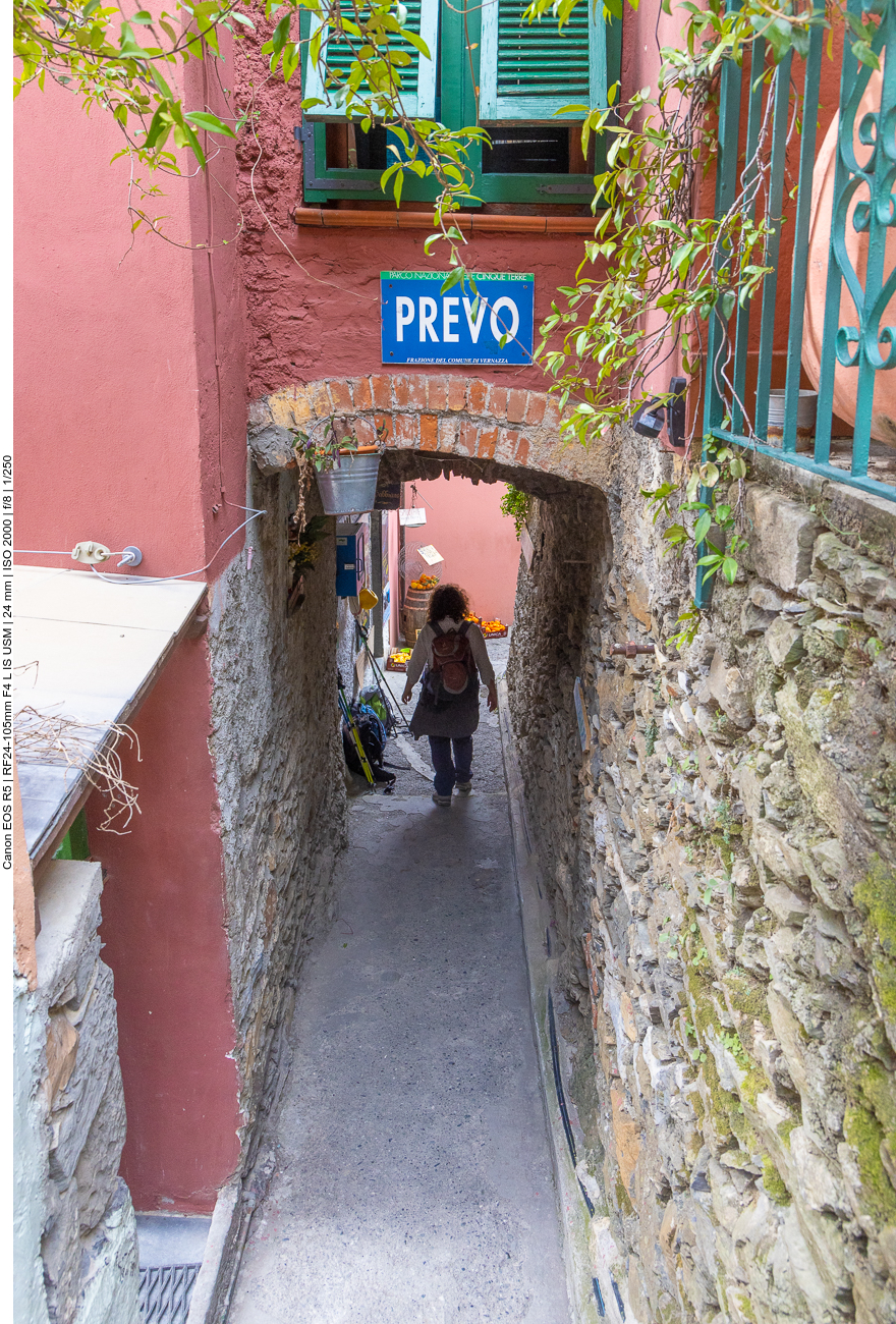 Man läuft quasi durch ein Haus