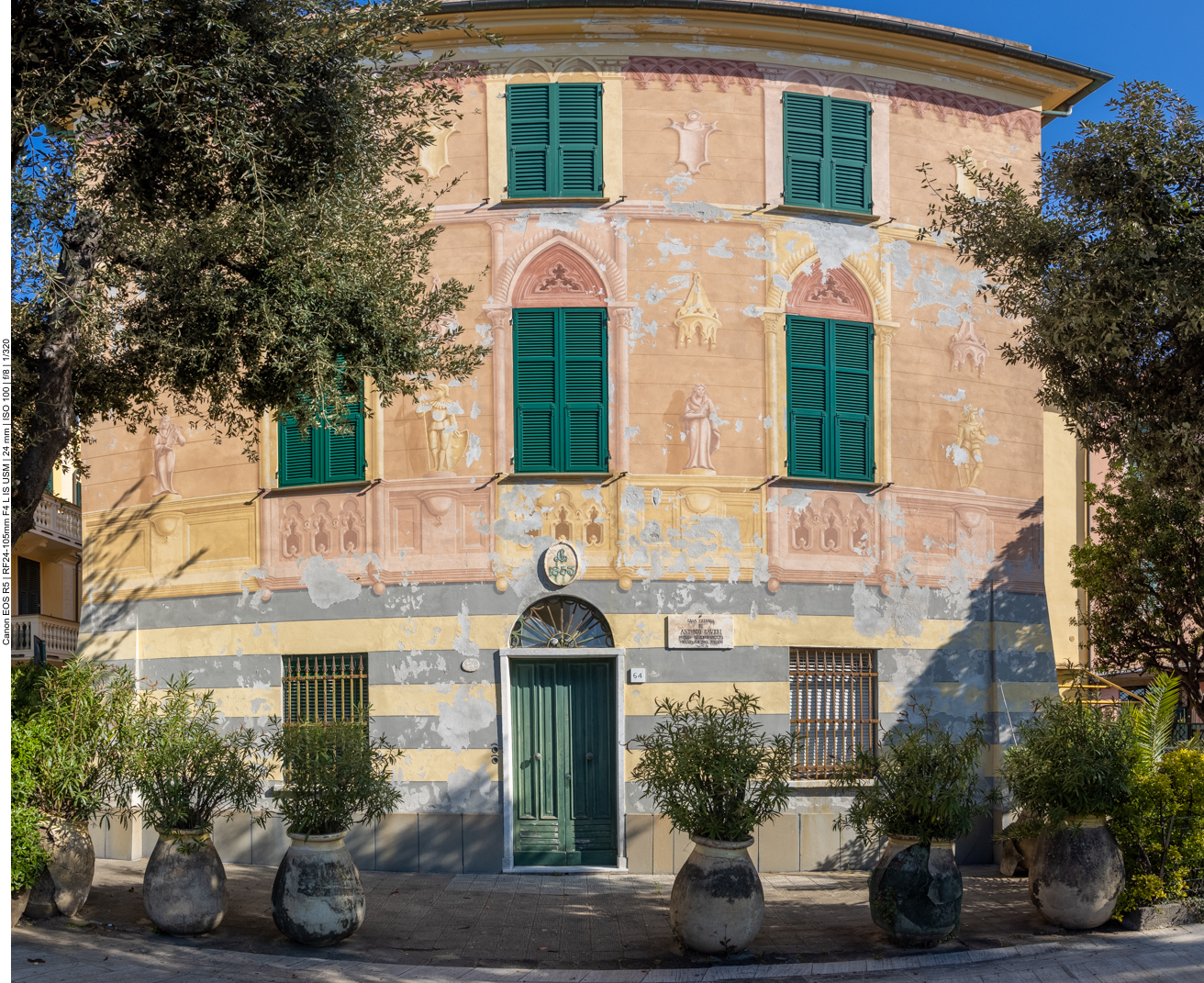 Altes Haus mit Wandmalereien