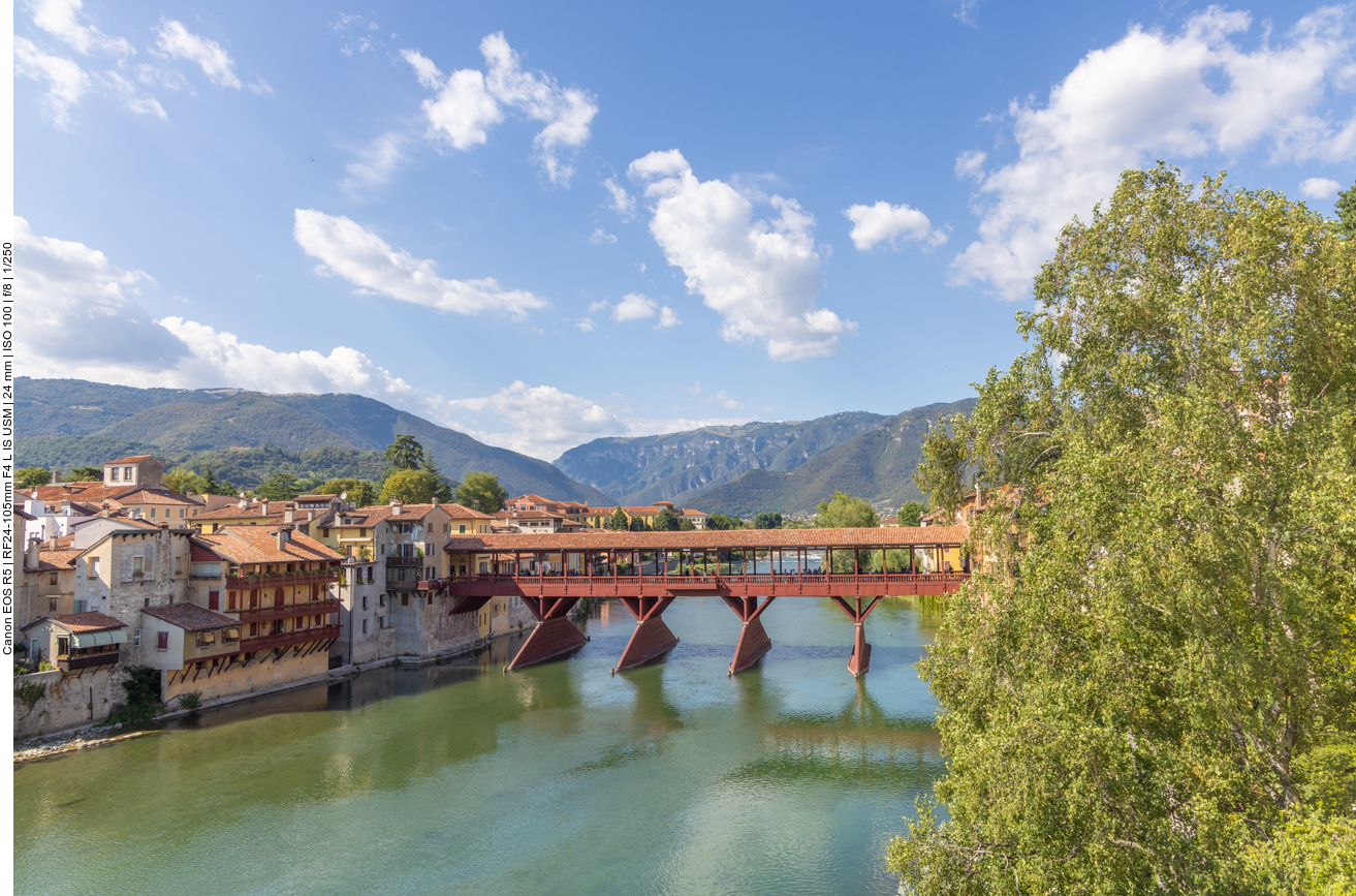Die Brücke vom Palazzo Sturm aus gesehen