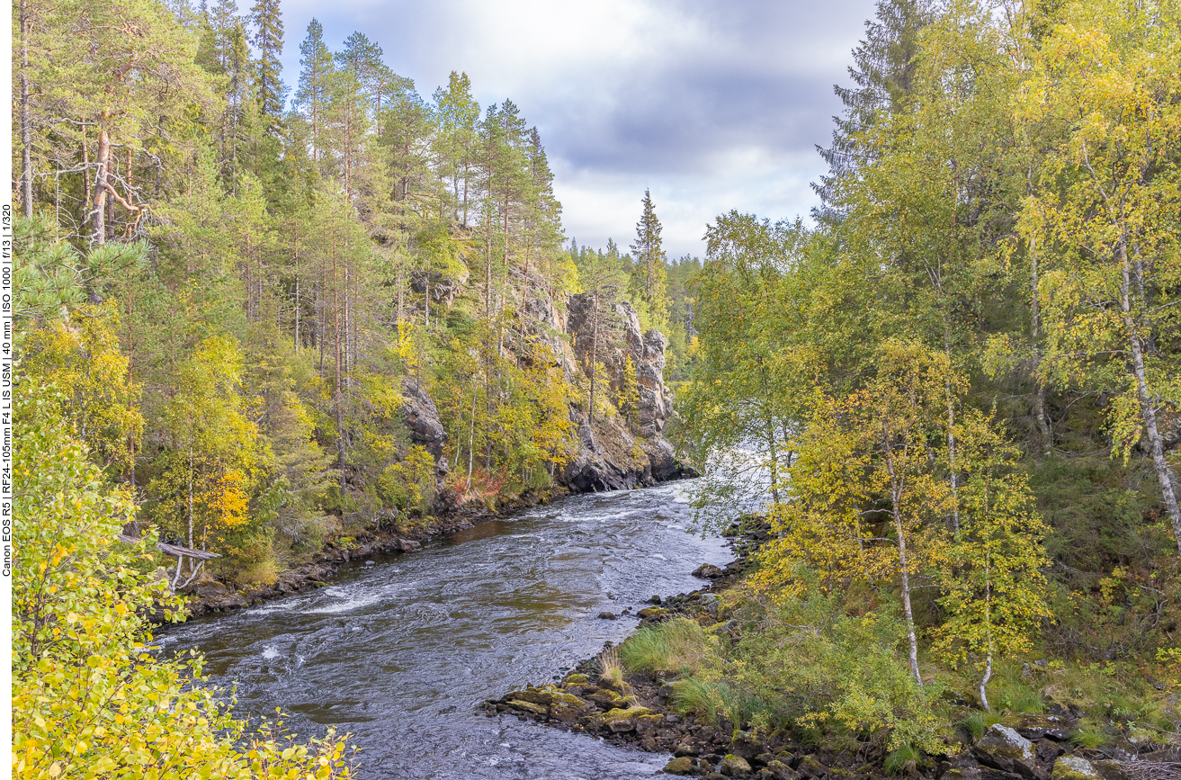 ... die über ein Gewässer führt