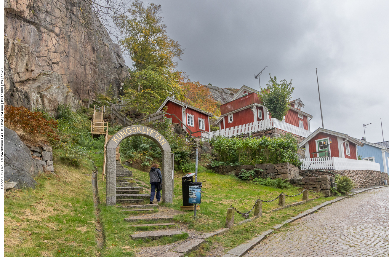 Hier geht es in die Felsspalte Kungsklyftan ...