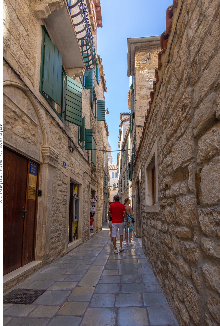 Spaziergang durch die engen Gassen