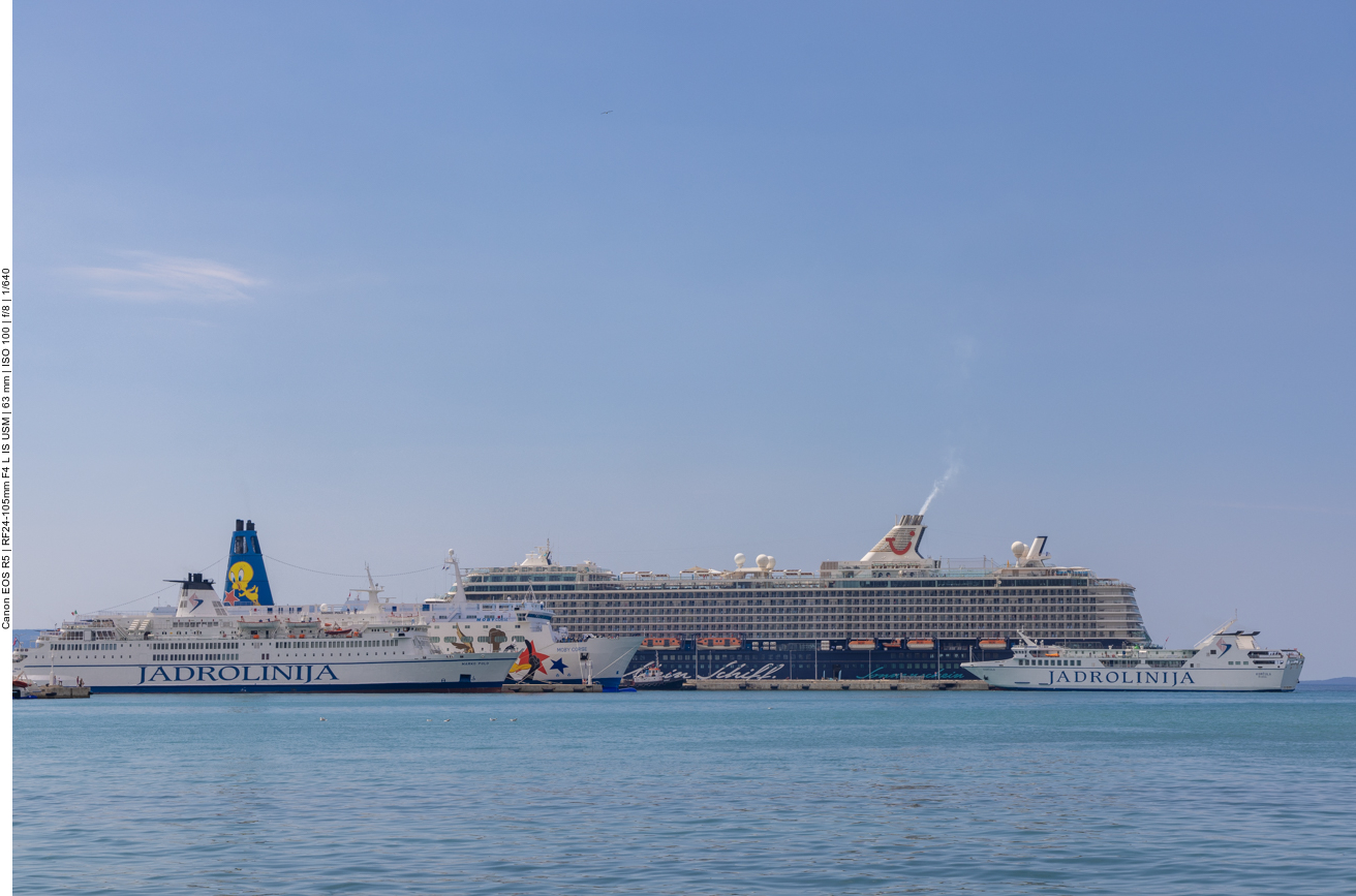 Kreuzfahrtschiffe im Hafen