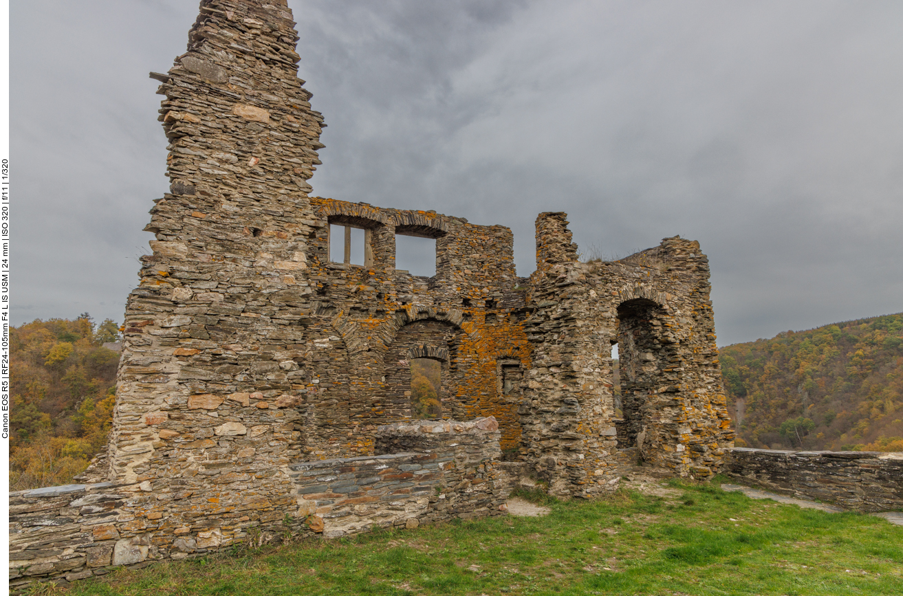 In der Burganlage Schmidtburg