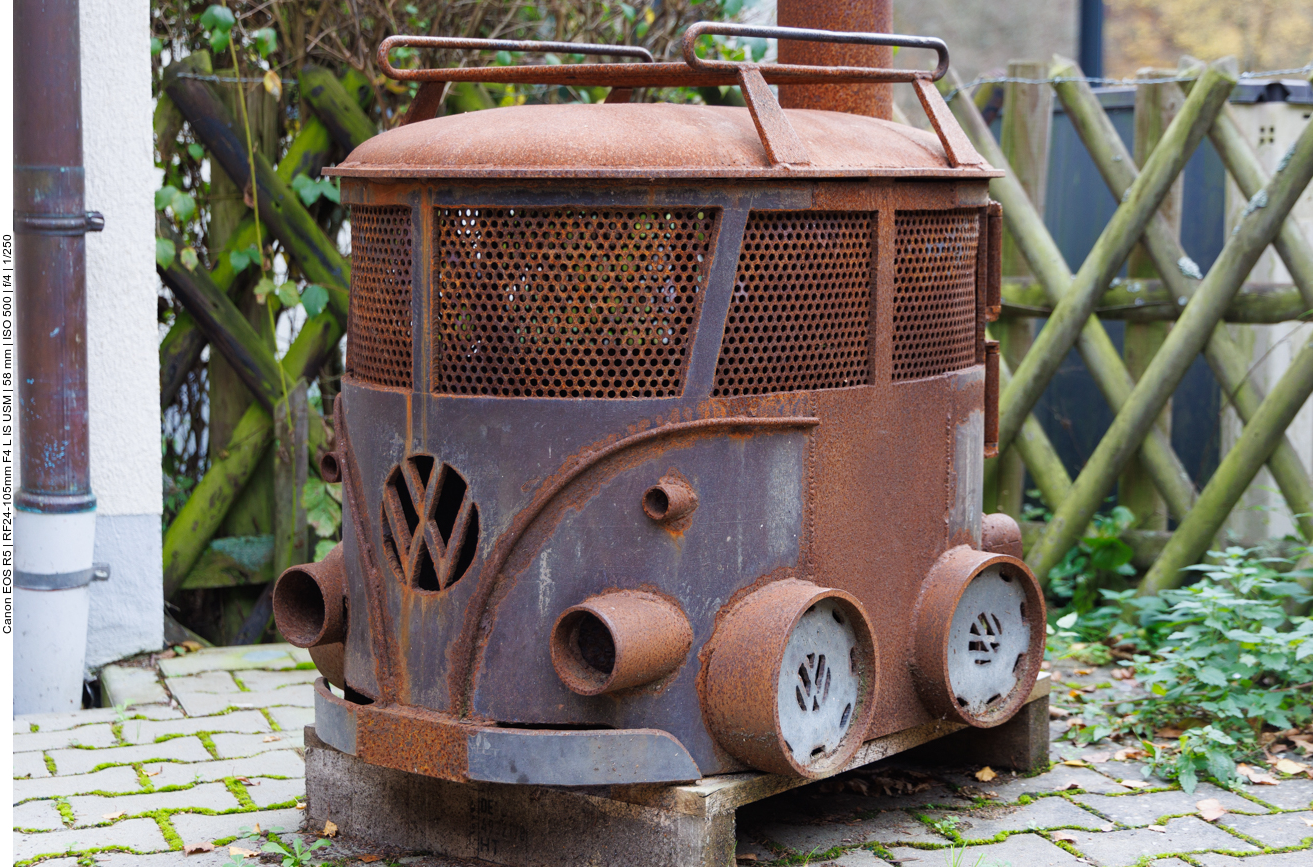 VW-Bus an der Reinhardsmühle ;-)