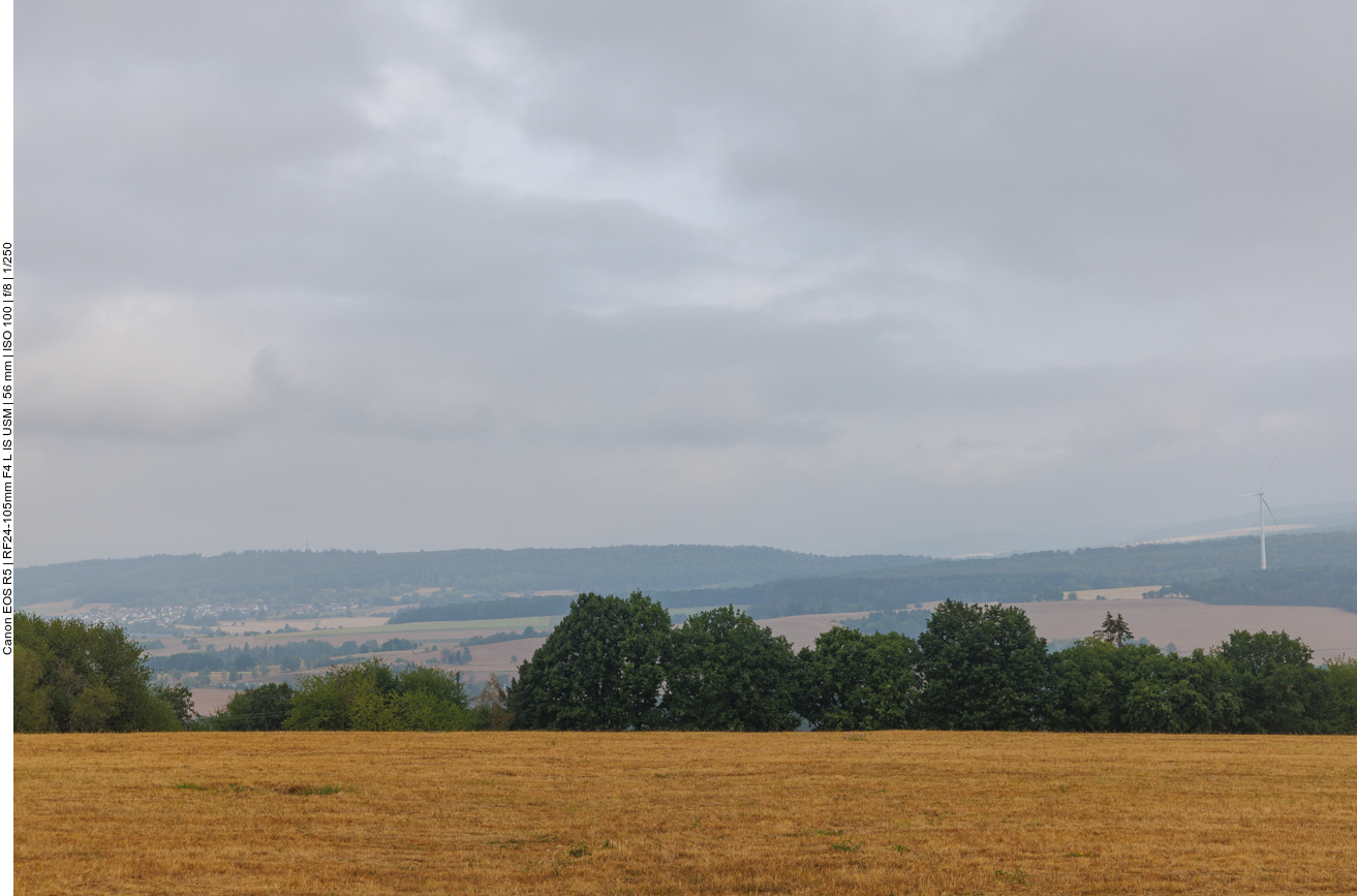 Aussicht auf die wetterbedingt trübe Landschaft
