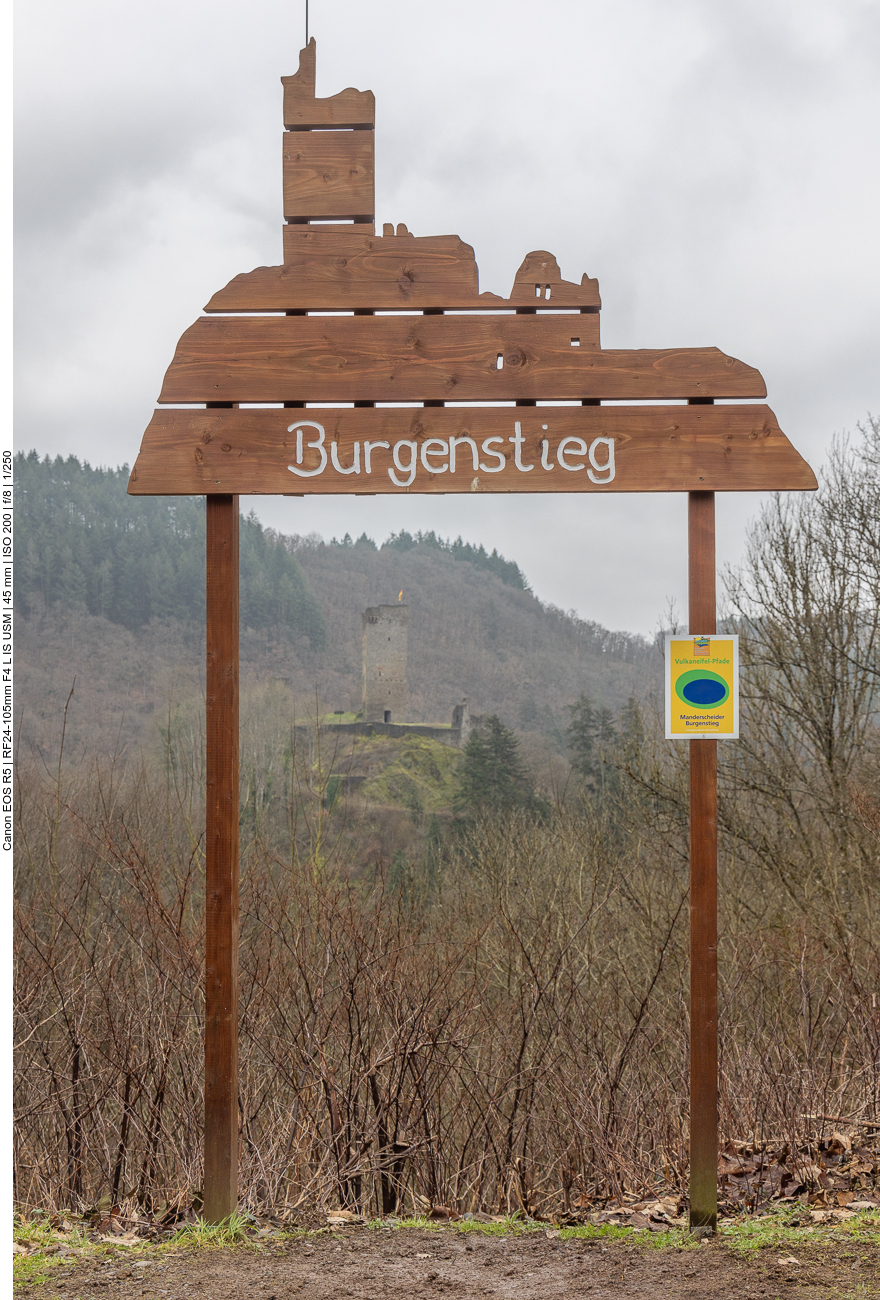 Der Beginn des Burgenstiegs, wir sind den Weg aber in entgegengesetzter Richtung gelaufen