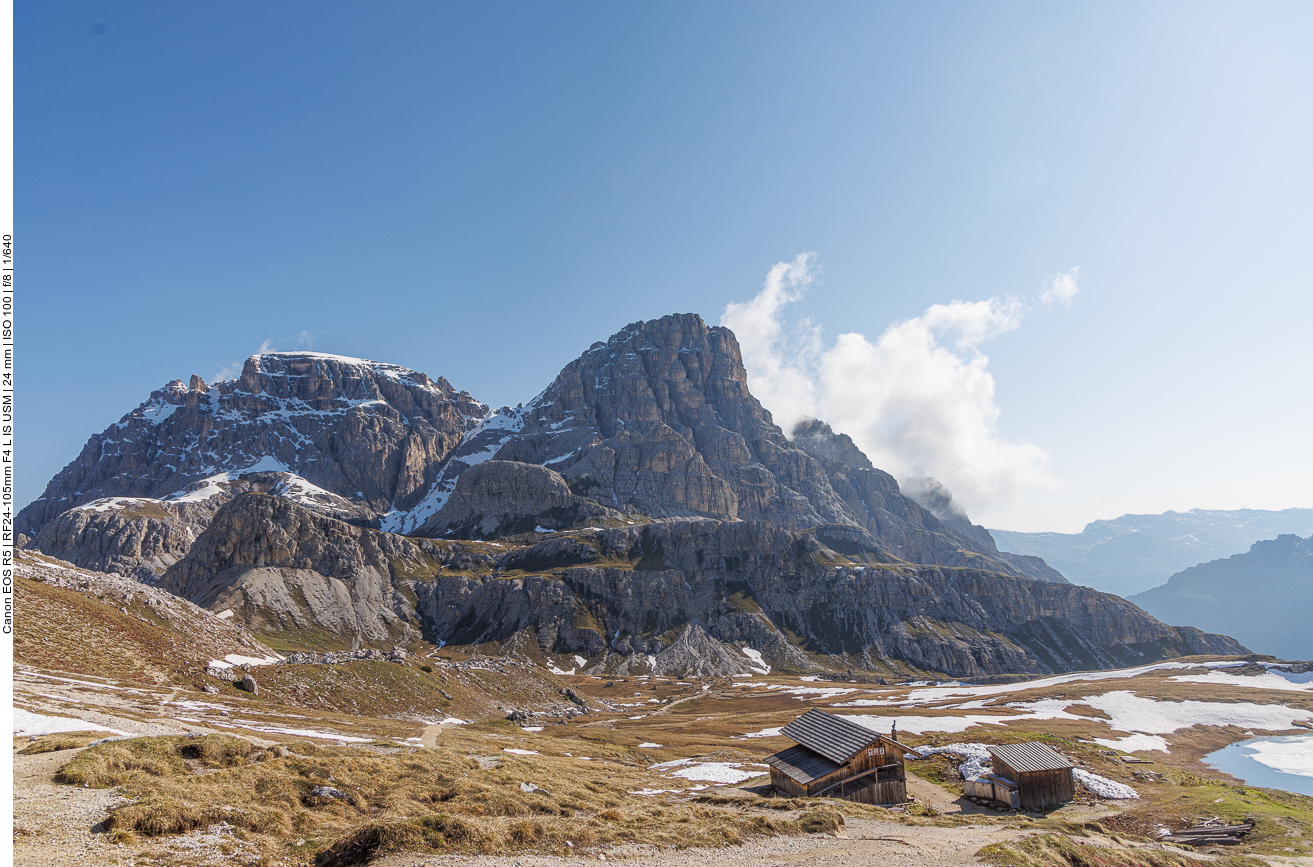 Blick in die zinnenabgewandte Richtung, Hütten ... 