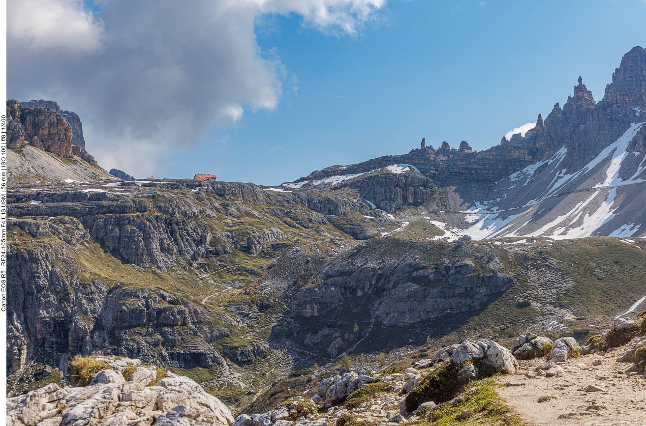 Blick zurück zur Drei Zinnen Hütte 