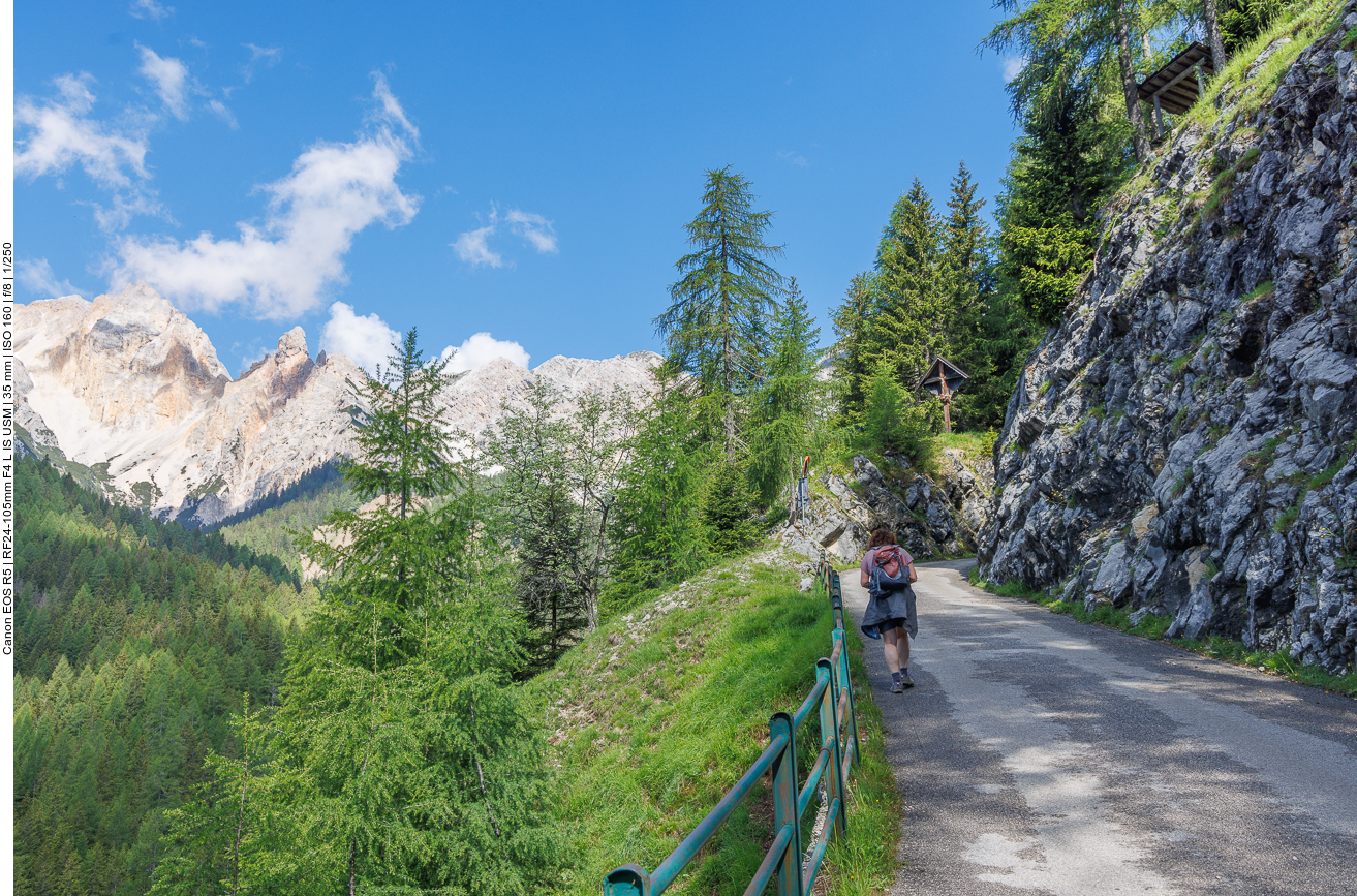 Reini würde jetzt sagen: "Der Weg hat einen Vorteil, es wird nicht flacher!" ;-) 
