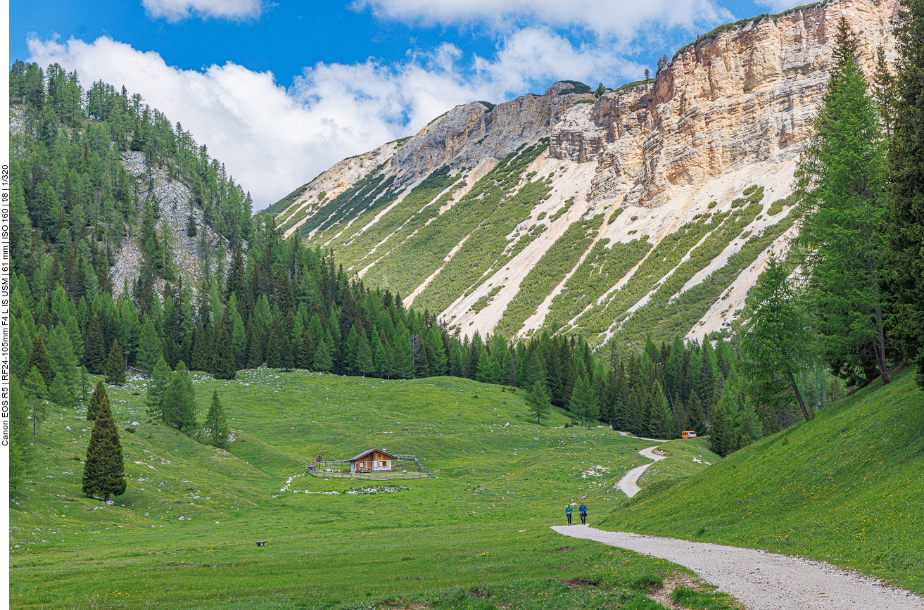 Nur wenige Wanderer sind hier unterwegs