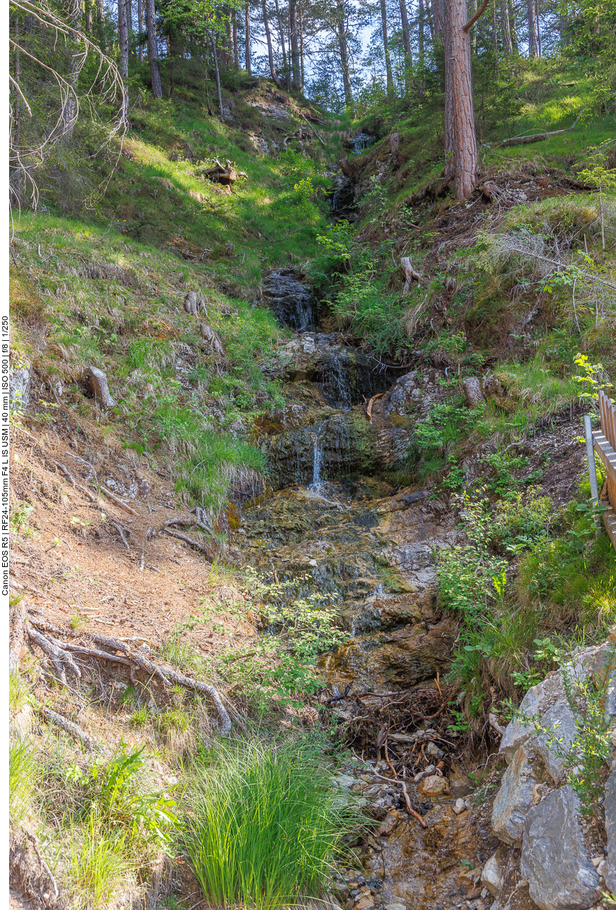 Kleiner Wasserfall des Mösererseebachs 