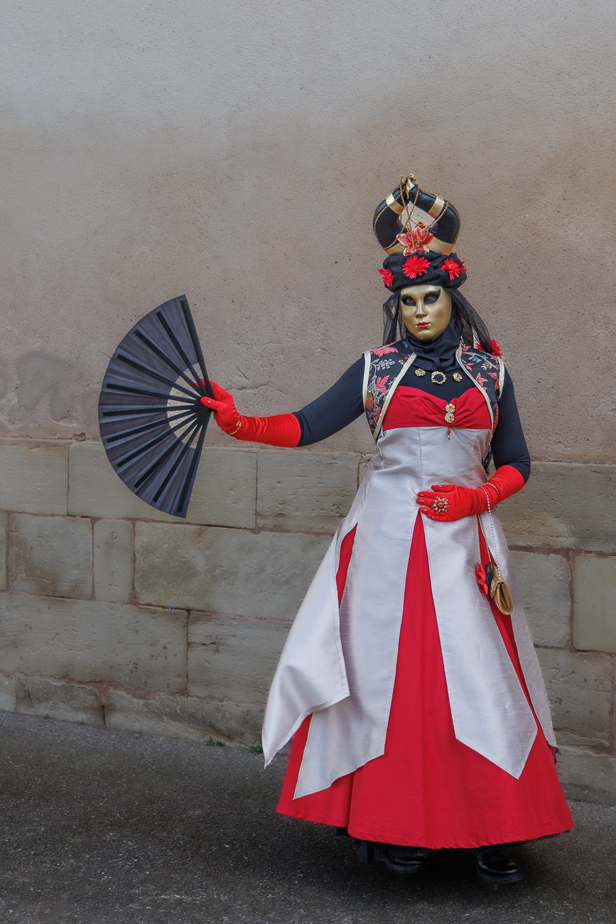 Wieder ein etwas asiatisch angehauchtes Kostüm