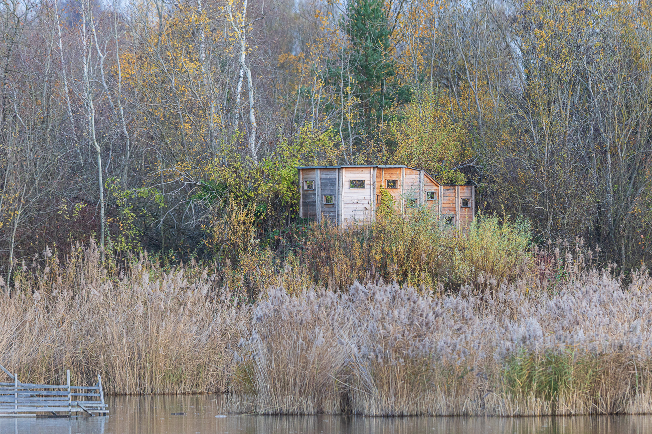 Eine der Beobachtungshütten