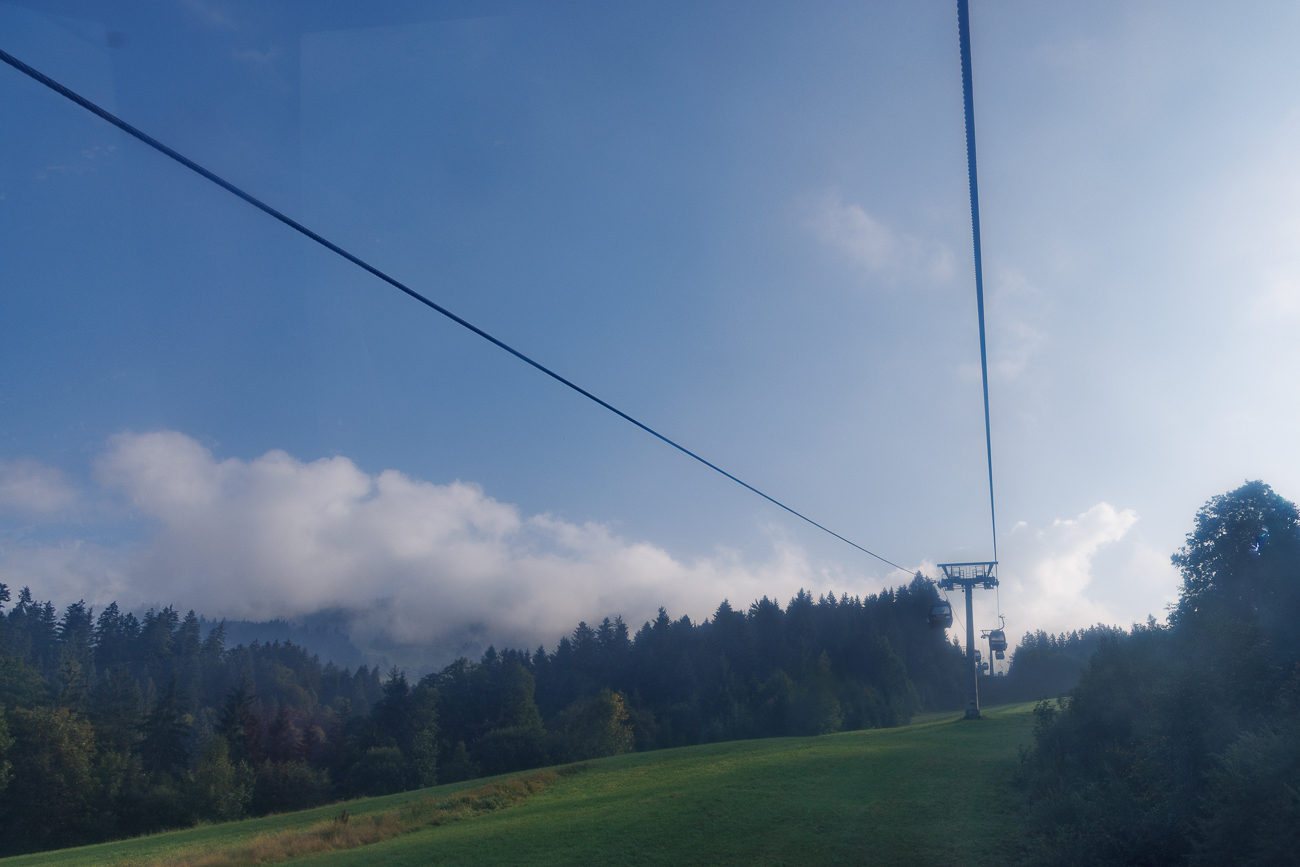 Fahrt mit der Salvenbahn zur Mittelstation ...