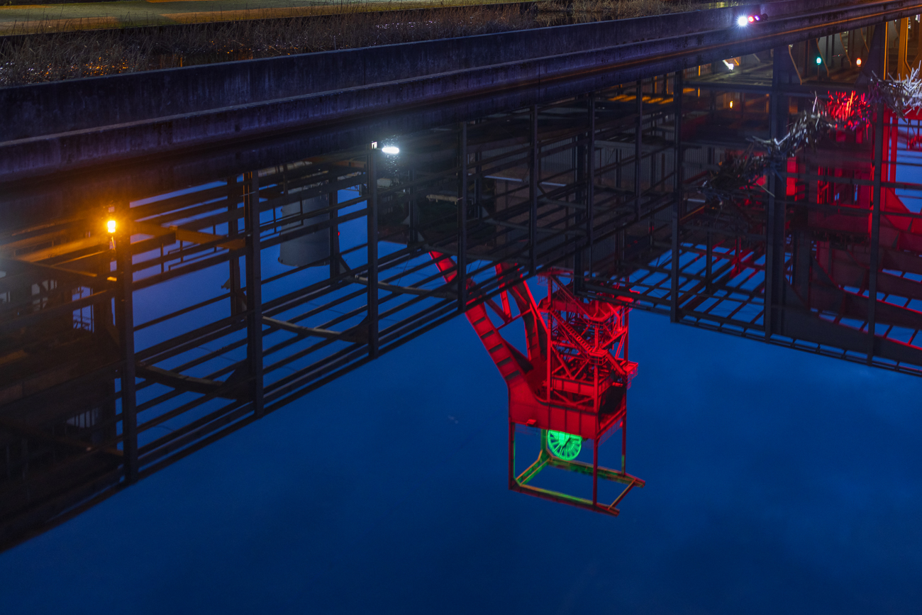 Spiegelung des Förderturms