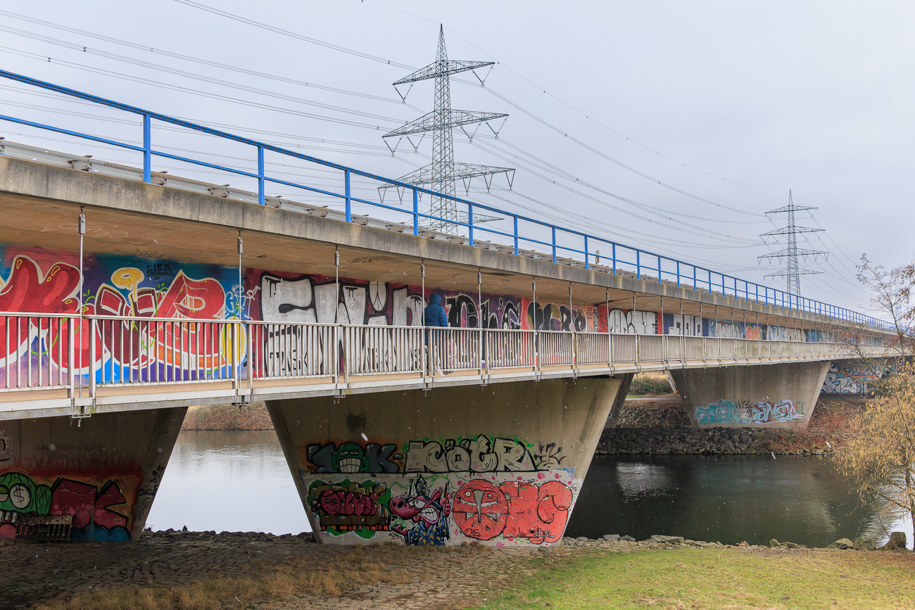 Abk&uuml;rzung &uuml;ber die Autobahnbr&uuml;cke